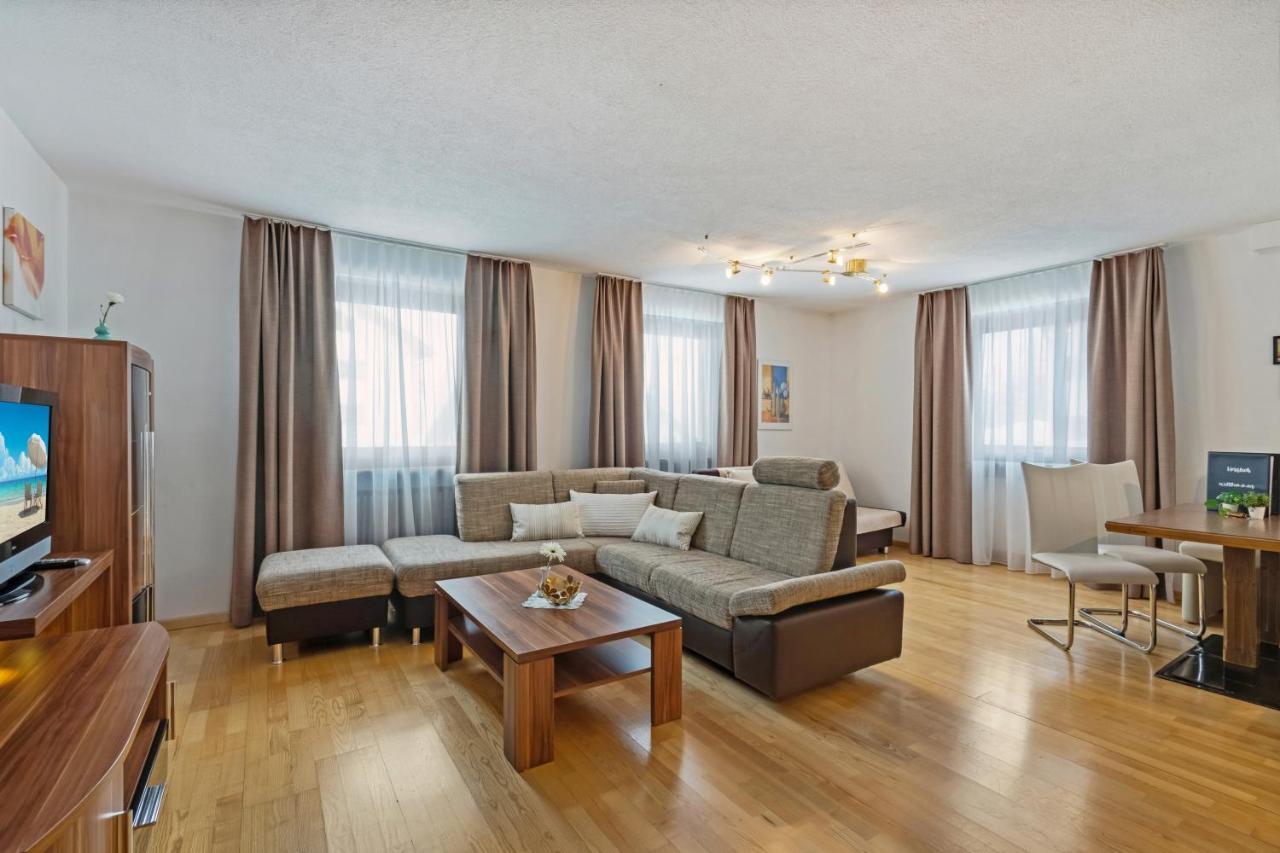 Haus Derby Apartment ซัมเนาน์ ภายนอก รูปภาพ