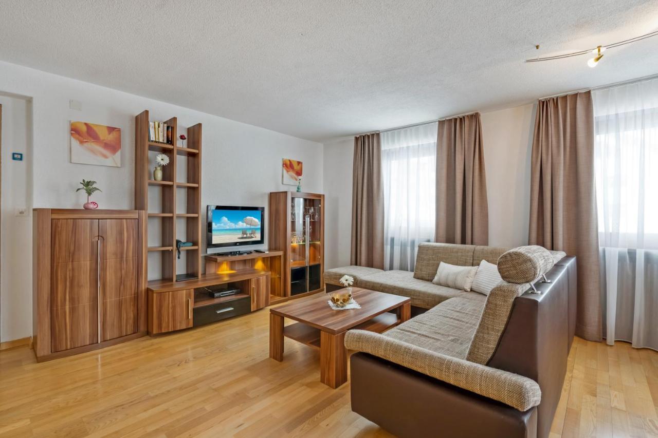 Haus Derby Apartment ซัมเนาน์ ภายนอก รูปภาพ